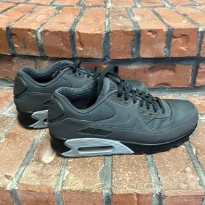 Nike air sneakers size 11.5